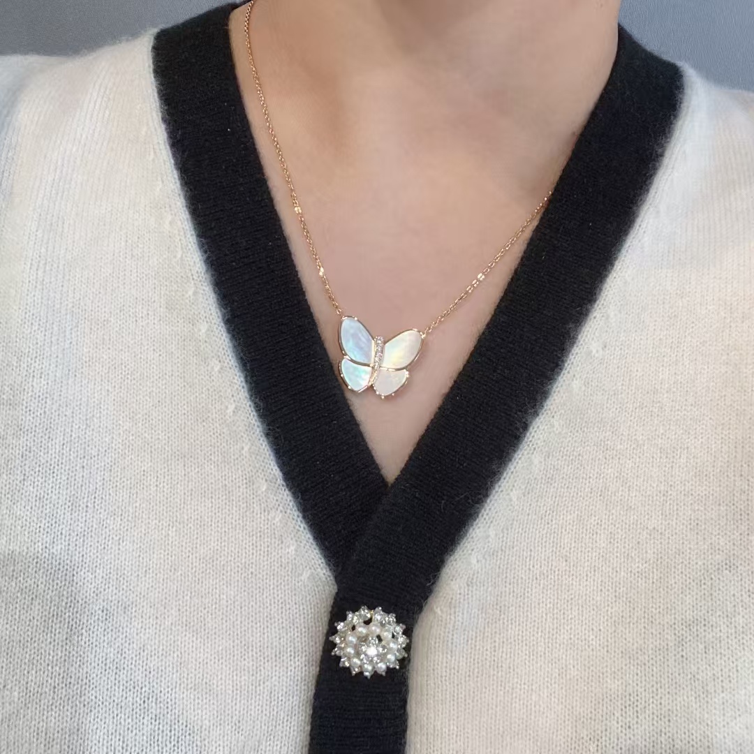 Replica Van Cleef & Arpels Butterfly Pendant Necklace