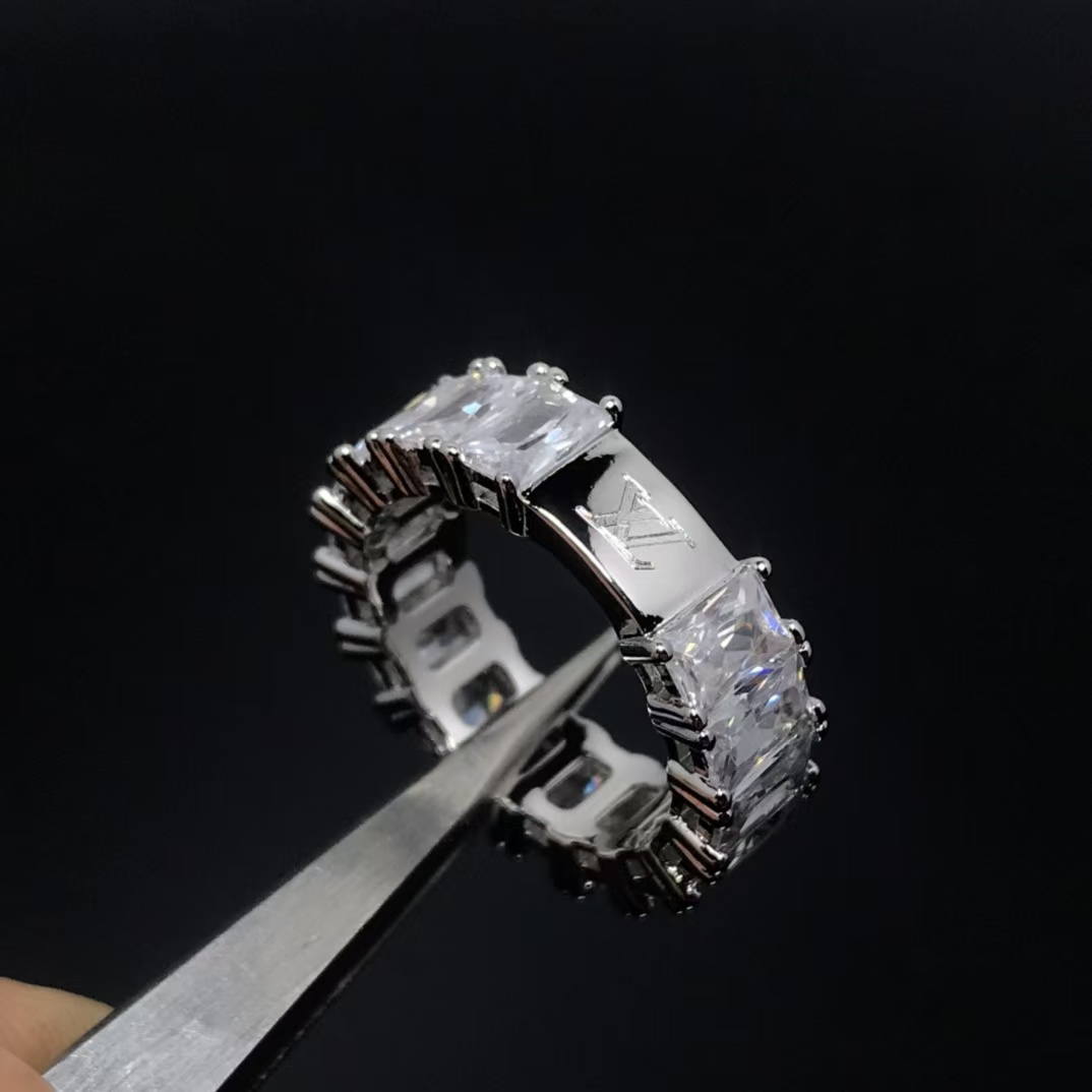 Replica Louis Vuitton Cube Diamond Ring