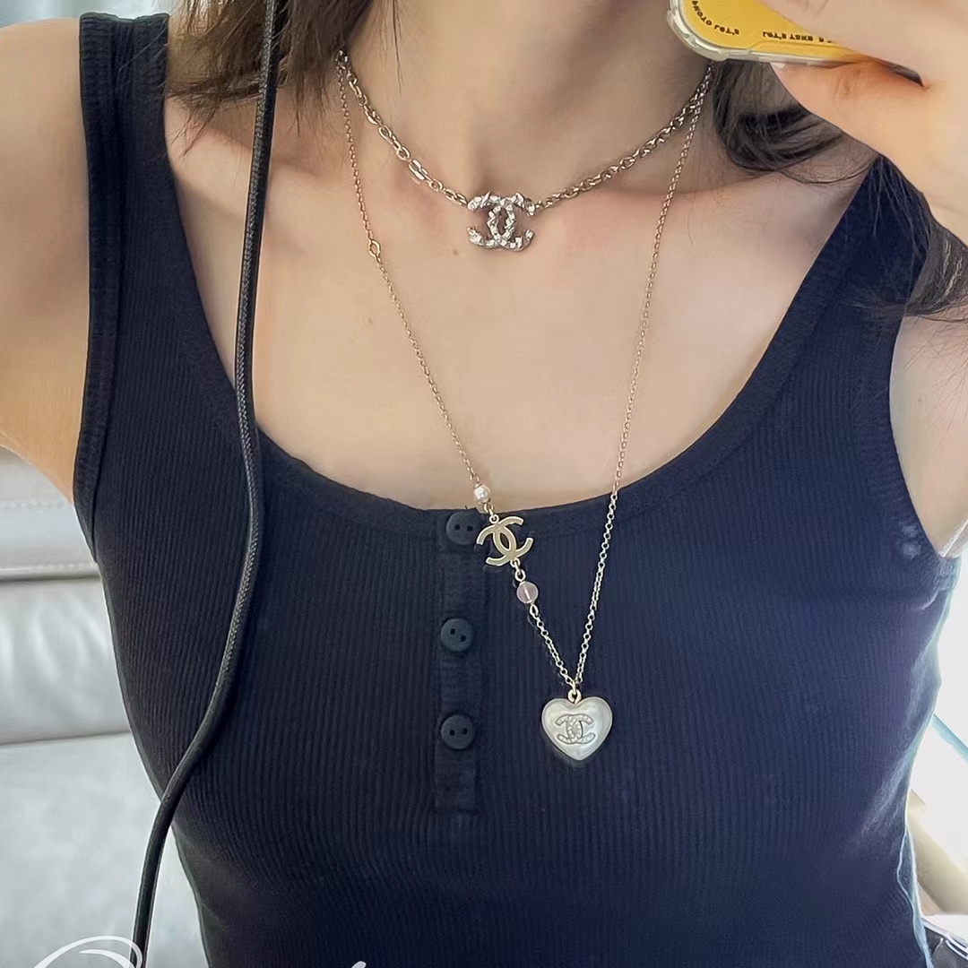 Replica Chanel Pearl Love Heart Pendant Necklace