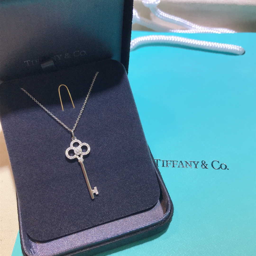 Replica Tiffany Crown Key Pendant Necklace
