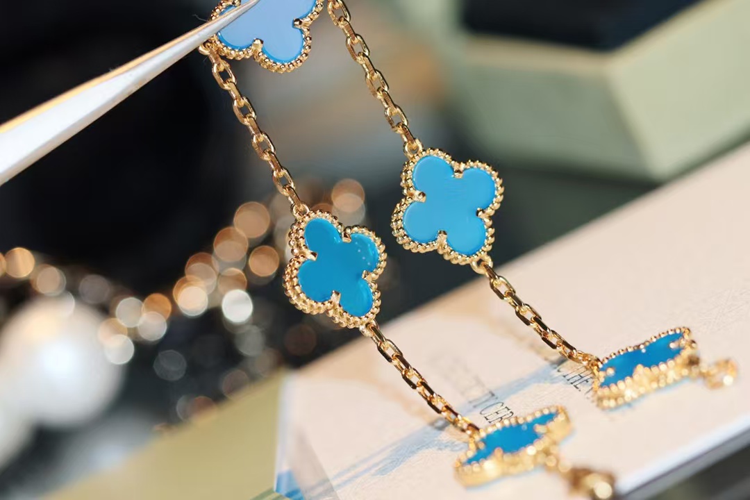 Replica Van Cleef & Arpels Blue Vintage Alhambra Five Clover Bracelet