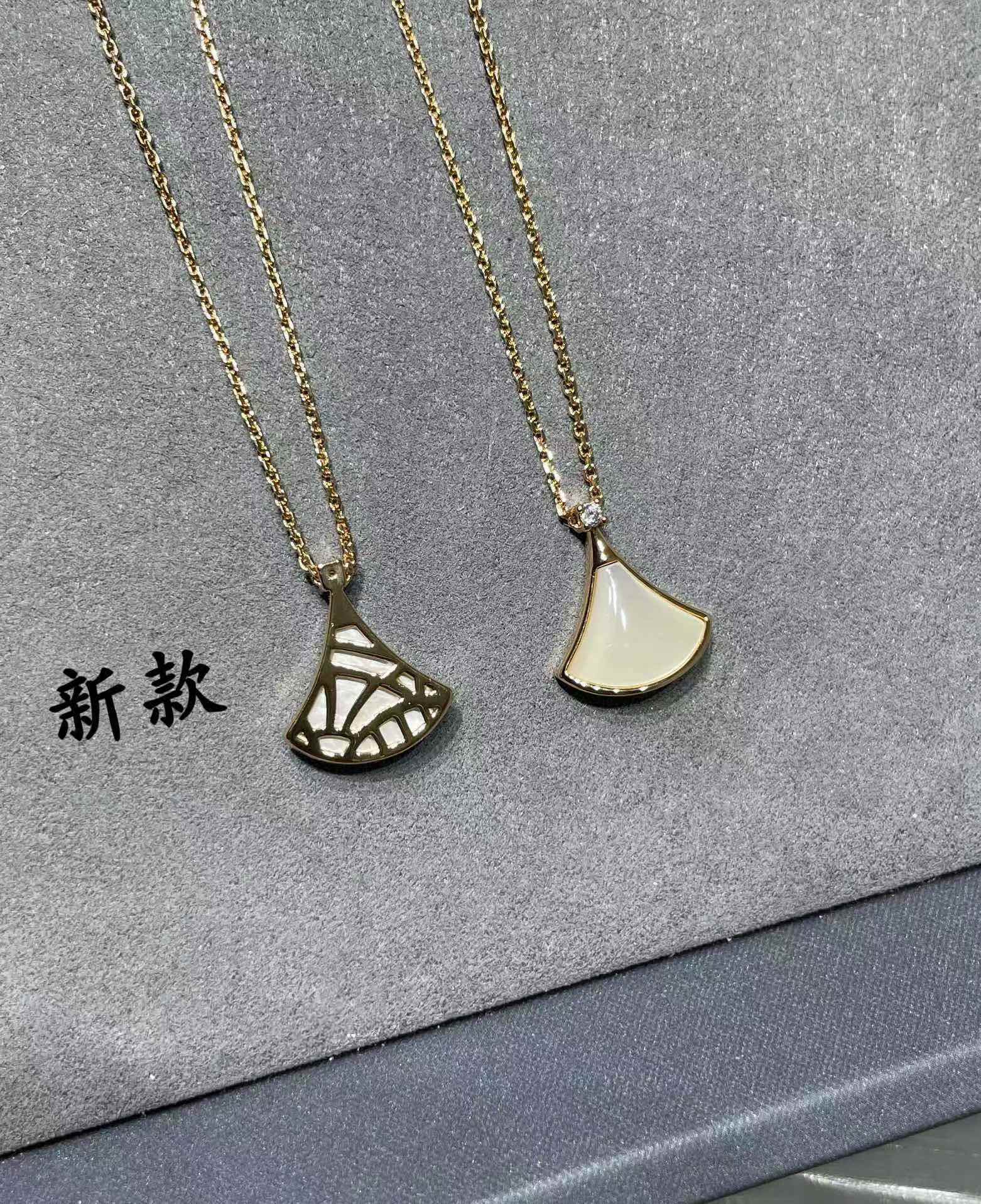 Replica Bvlgari Divas' Dream Necklace