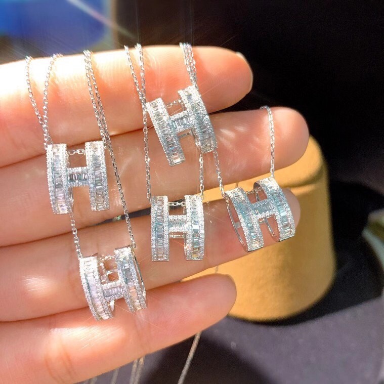 Replica Hermes Diamond Paved H Pendant Necklace