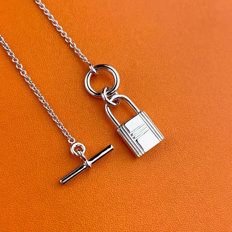 Replica Hermes OT Clasp Lock Pendant Necklace