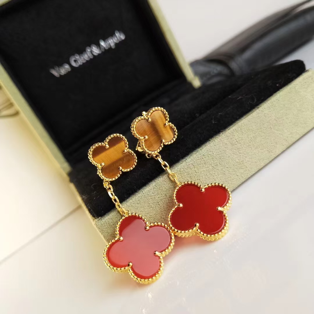 Replica Van Cleef & Arpels Magic Alhambra Earrings 2 Motifs