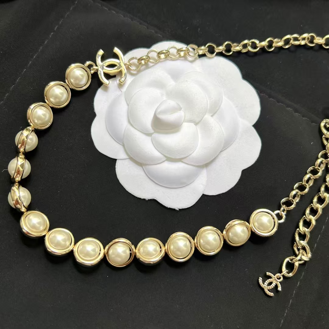 Replica Chanel Half Chain Half Ehancered Pearl Necklace