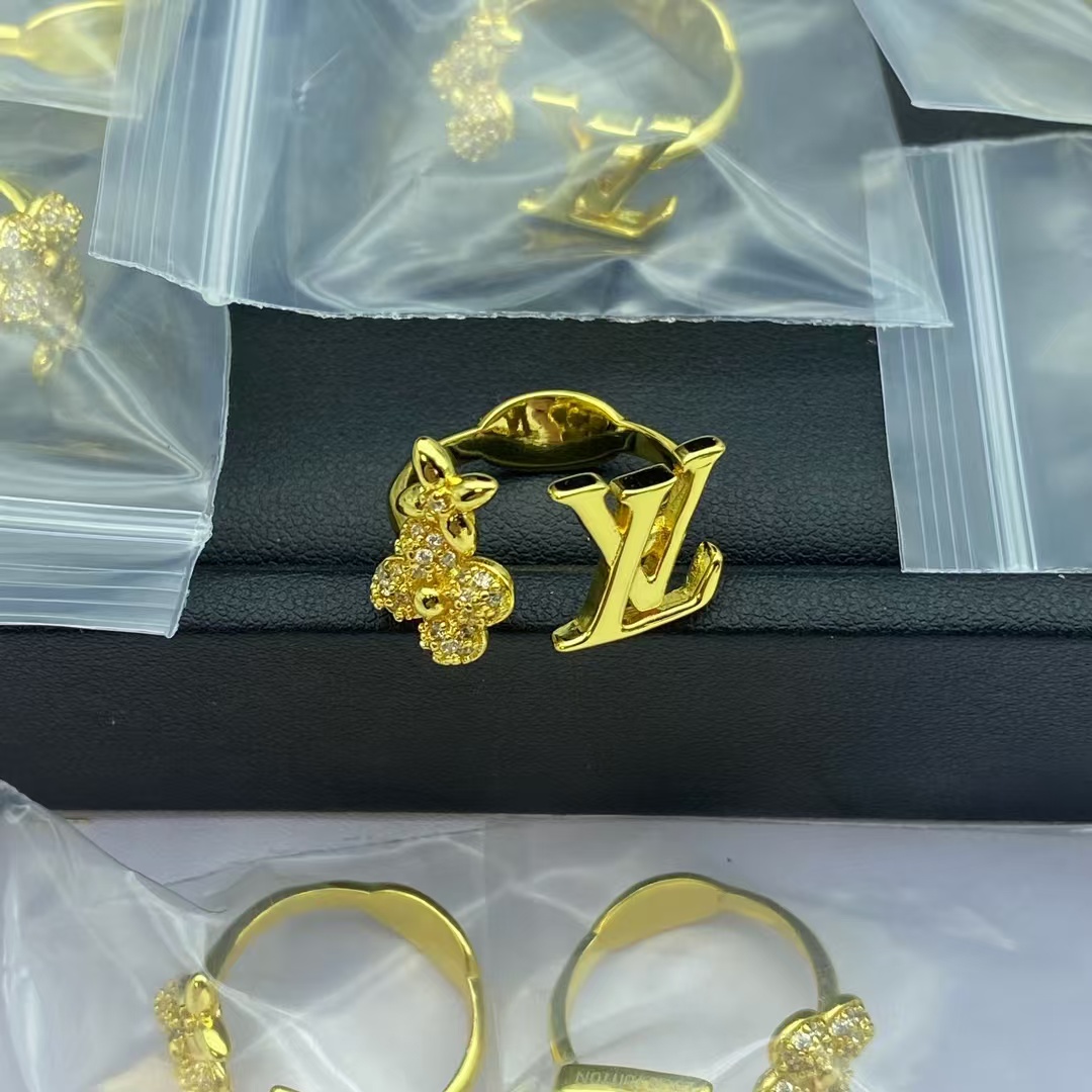 Replica Louis Vuitton Open Ring