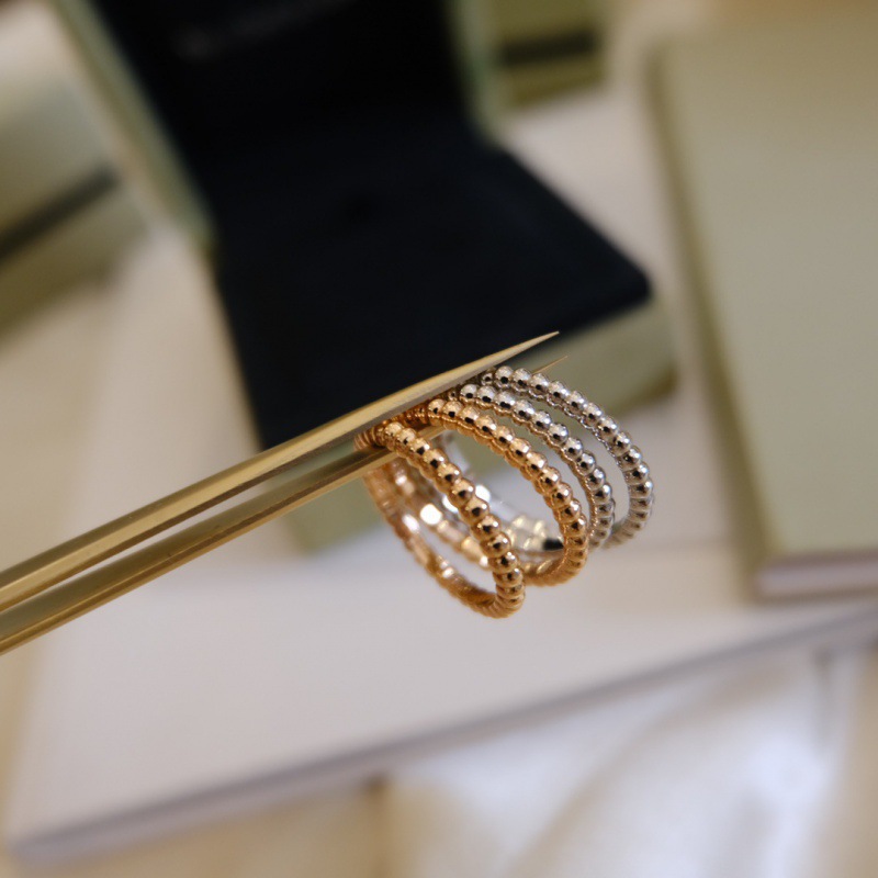 Replica Van Cleef & Arpels Minimalist Ring