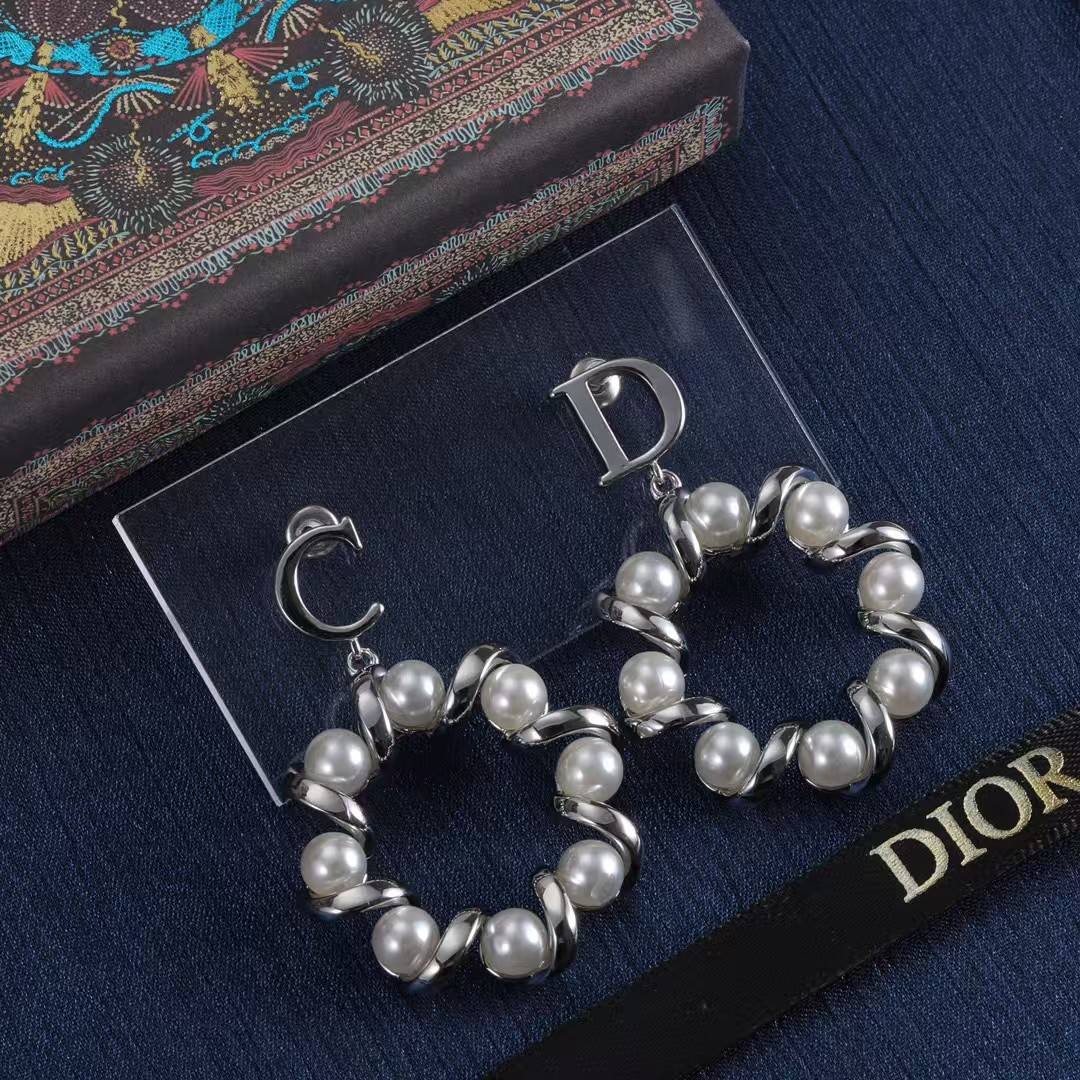 Replica Dior Asymmetric CD Twisted Pearl Earrings