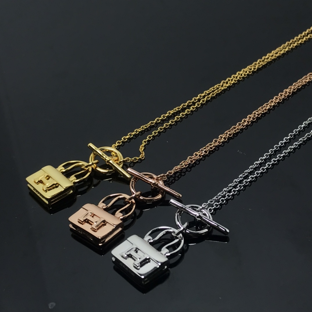 Replica Hermes OT Clasp Plain Surface Bag Pendant Necklace