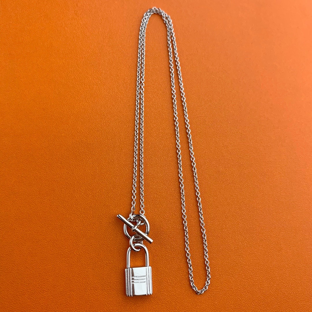 Replica Hermes OT Clasp Lock Pendant Necklace