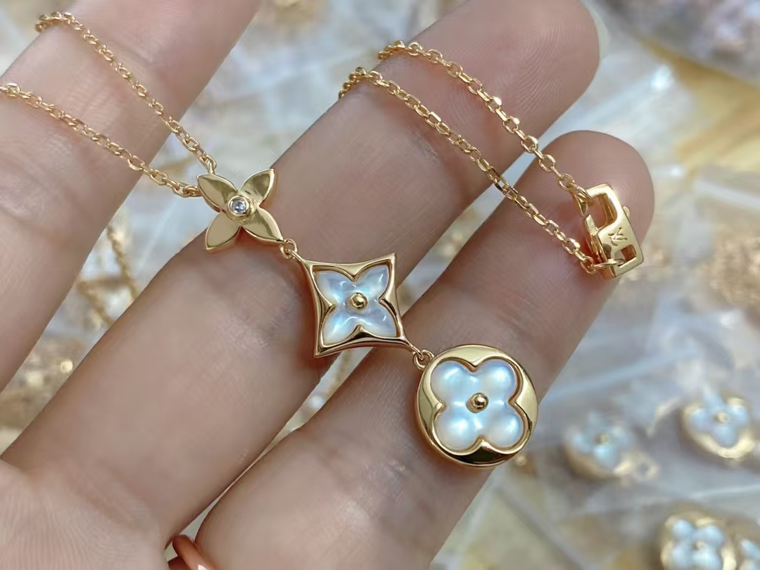 Replica Louis Vuitton Color Blossom Lariat Necklace