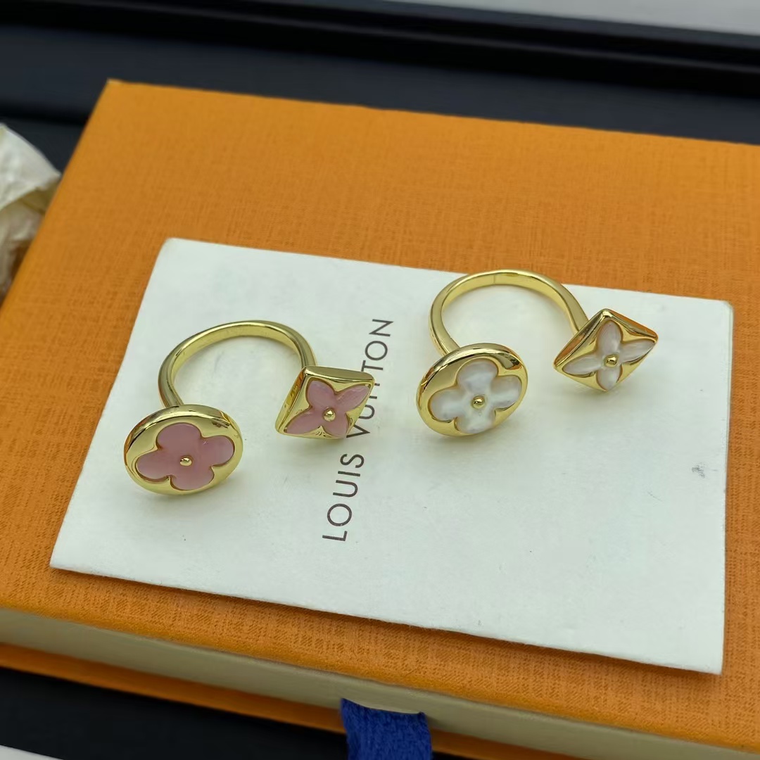 Replica Louis Vuitton Classic Ring