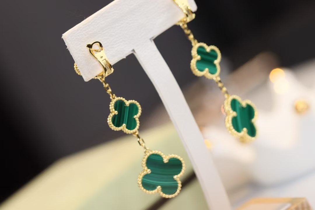 Replica Van Cleef & Arpels Magic Alhambra Earrings 3 Motifs