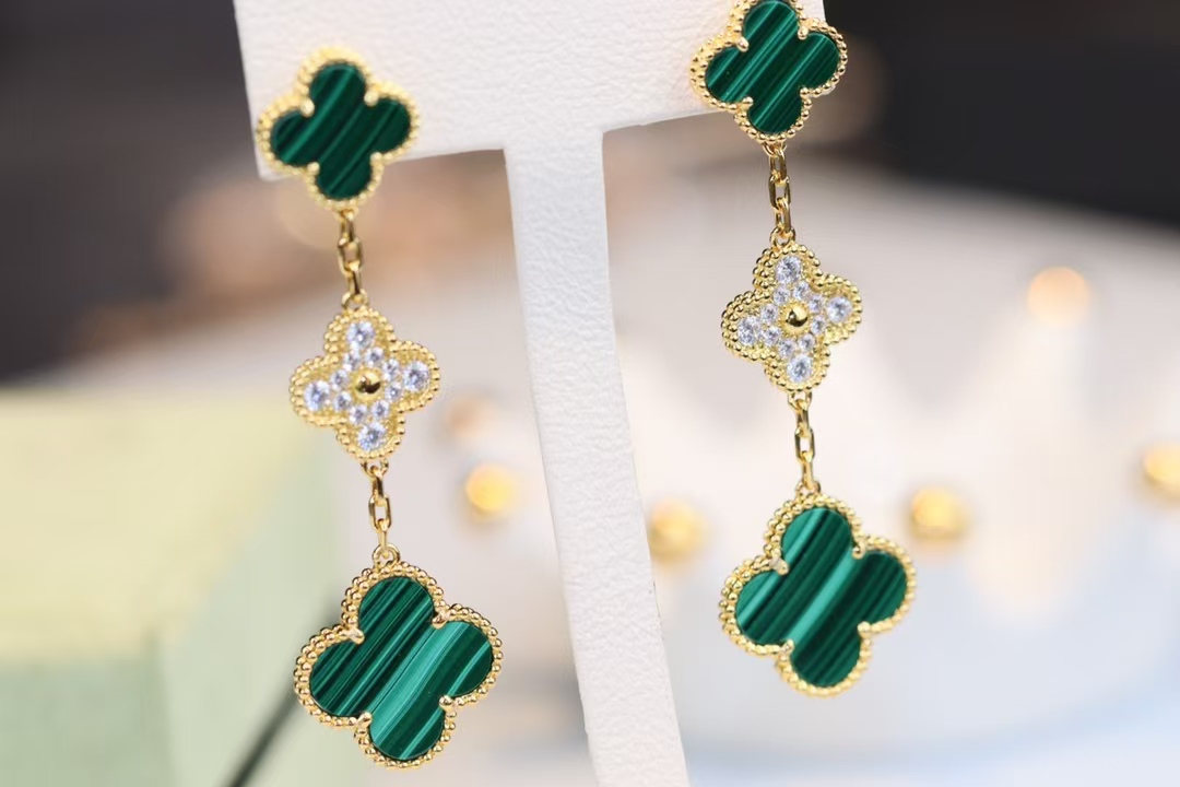 Replica Van Cleef & Arpels Magic Alhambra Earrings 3 Motifs