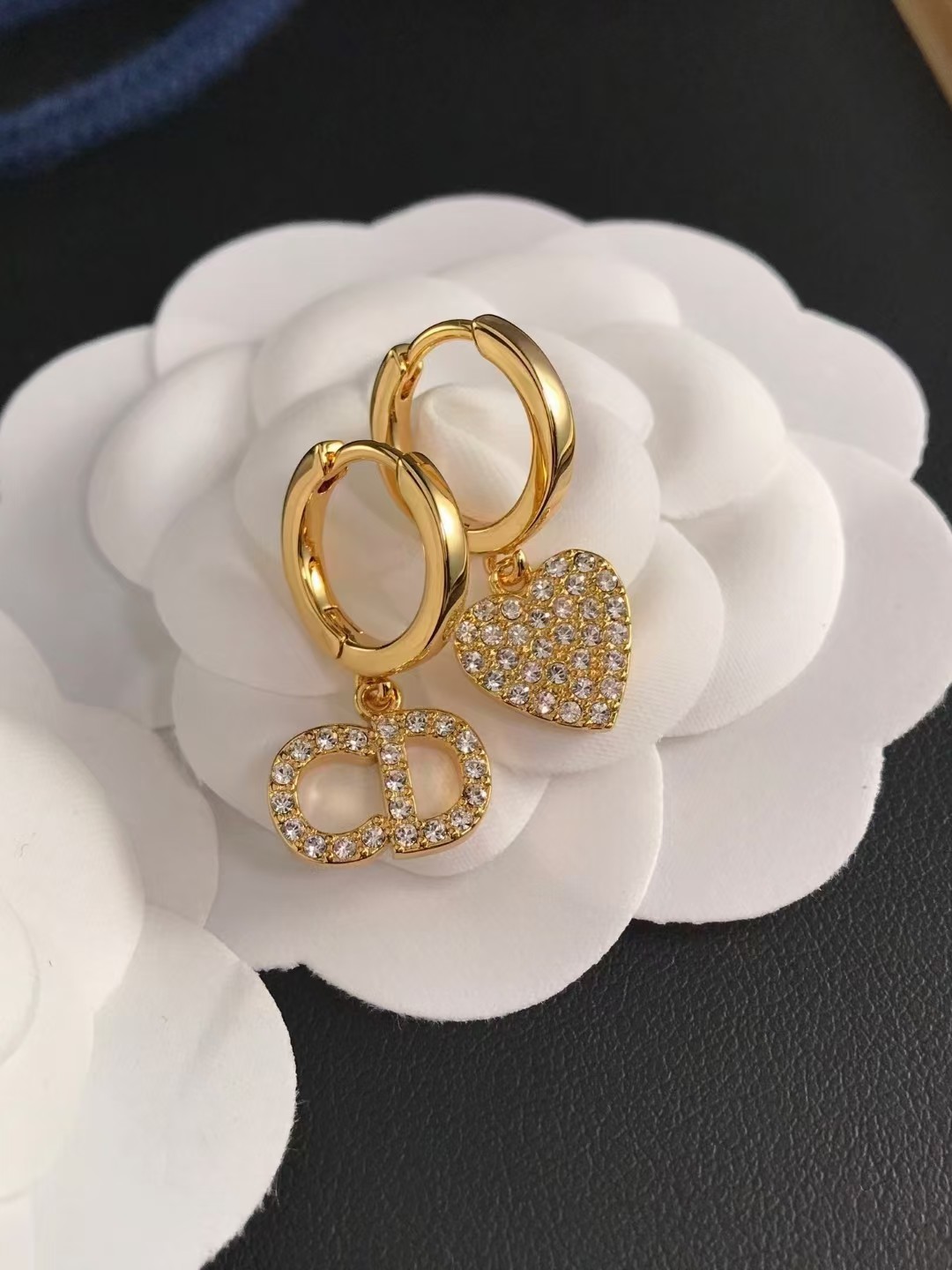 Replica Dior Asymmetric Heart CD Dangle Earrings