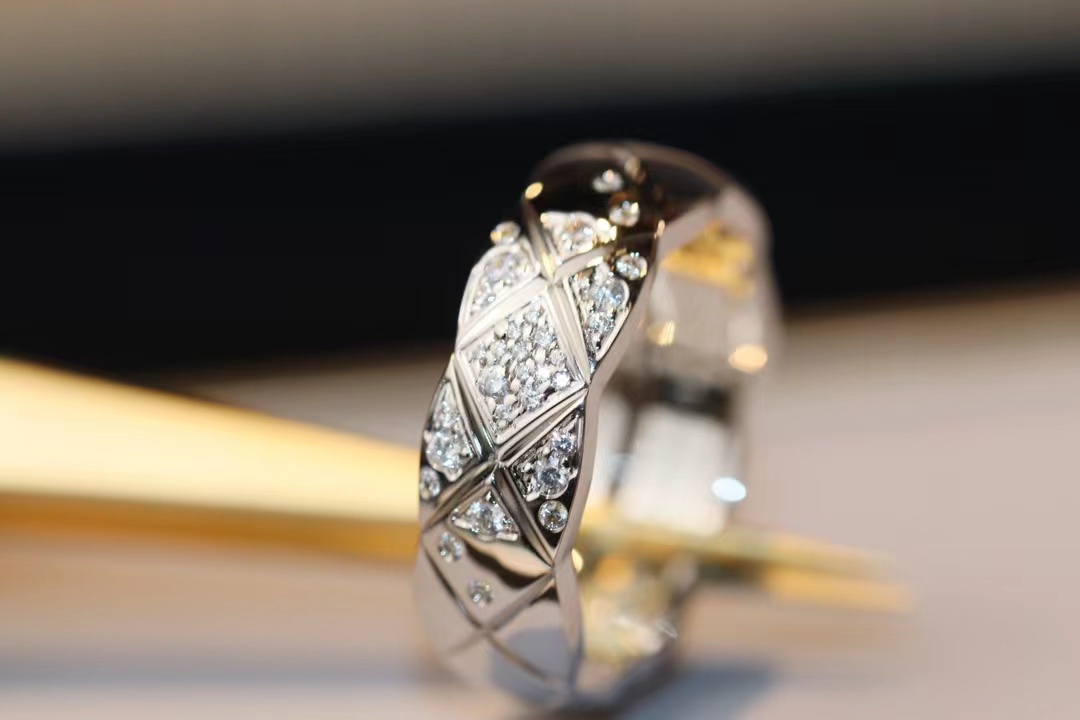 Replica Chanel Rose Silver Crush Ring