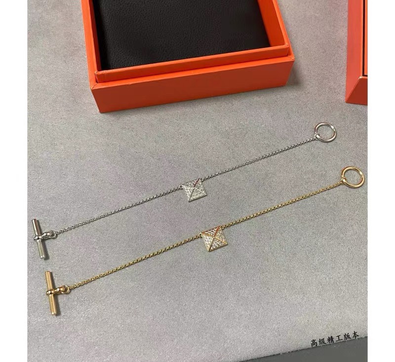 Replica Hermes Square Rivet Bracelet