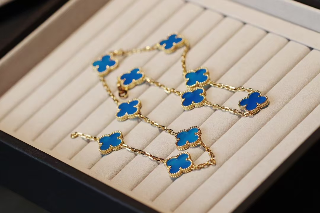 Replica Van Cleef & Arpels Vintage Alhambra Necklace, 10 Motifs