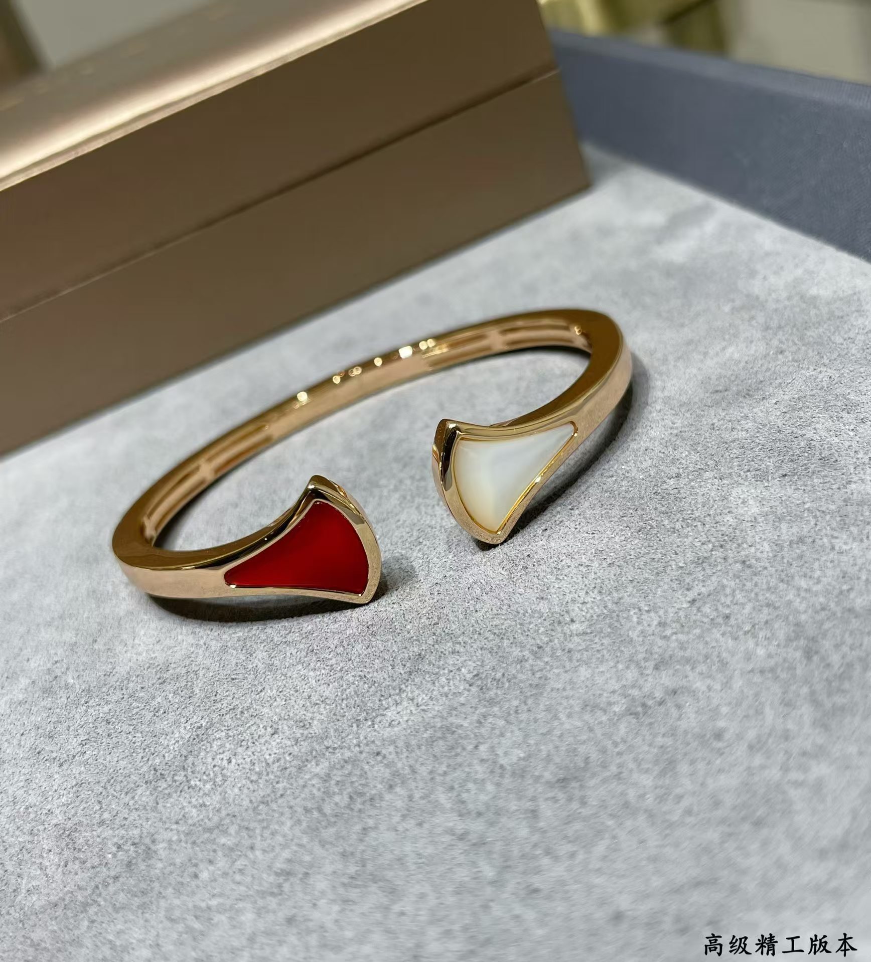 Replica Bvlgari Divas’ Dream Bracelet