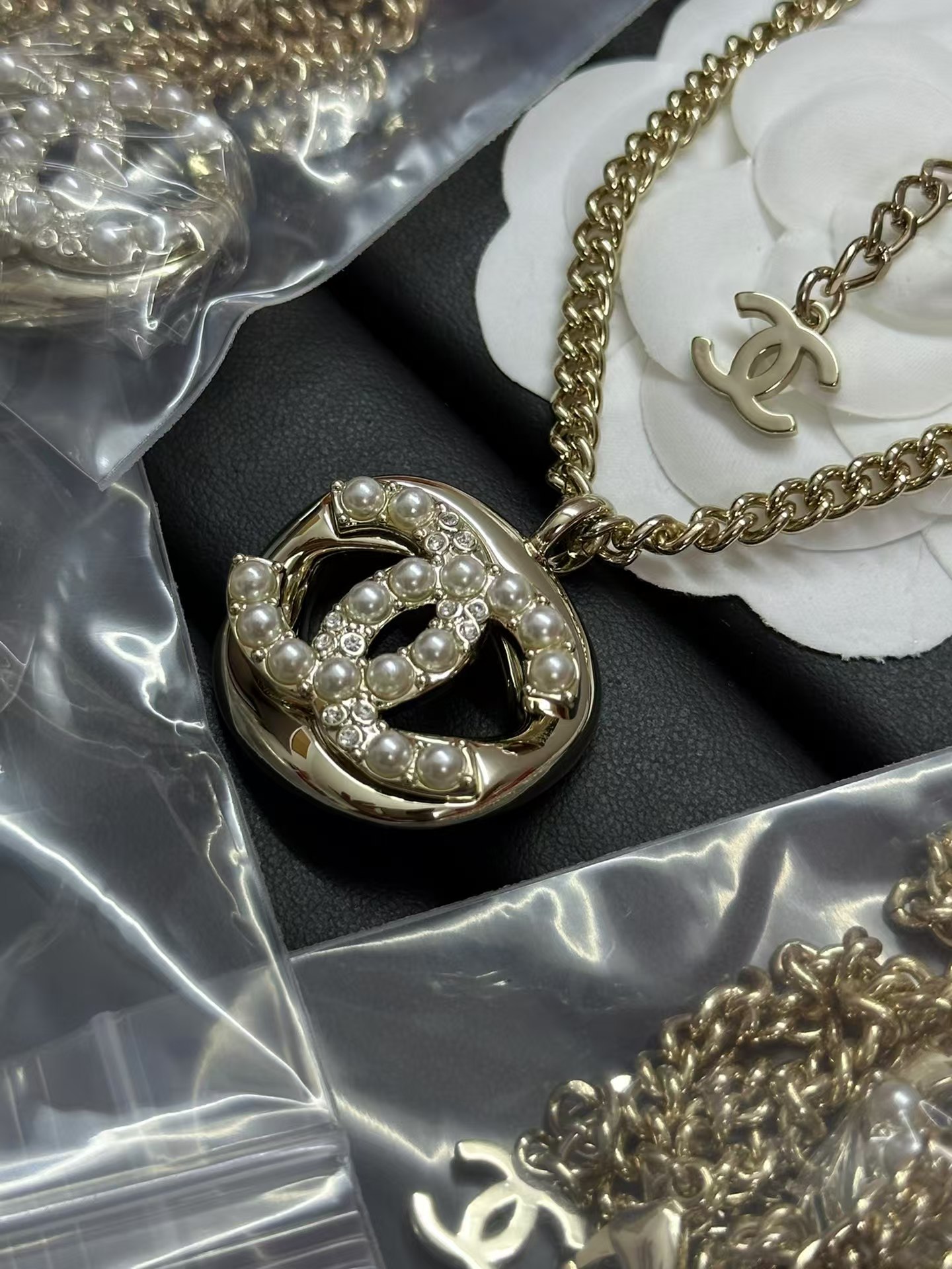 Replica Chanel Unisex Cuban Chain Necklace