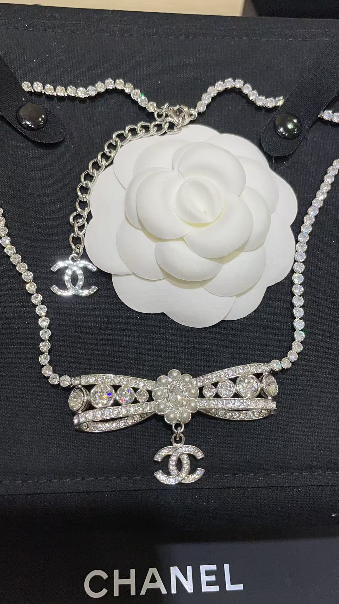 Replica Chanel Rhinestone Strass Bowknot Pendant Necklace