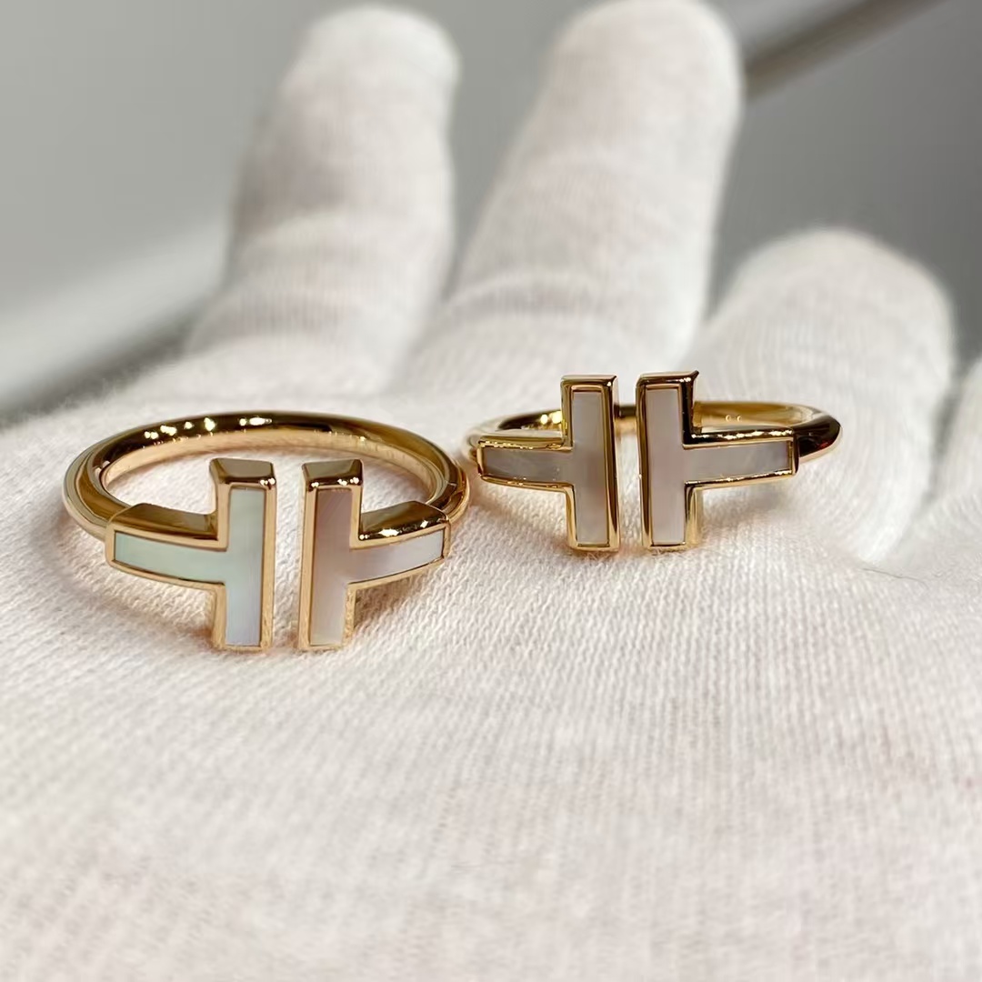 Replica Tiffany Mother of Pearl Double T Ring