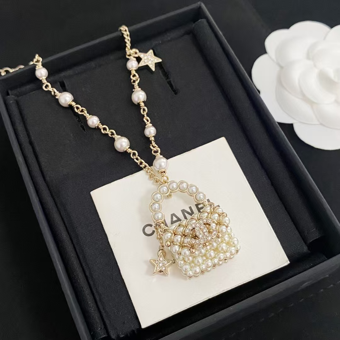 Replica Chanel Pearl Bag Pendant Necklace