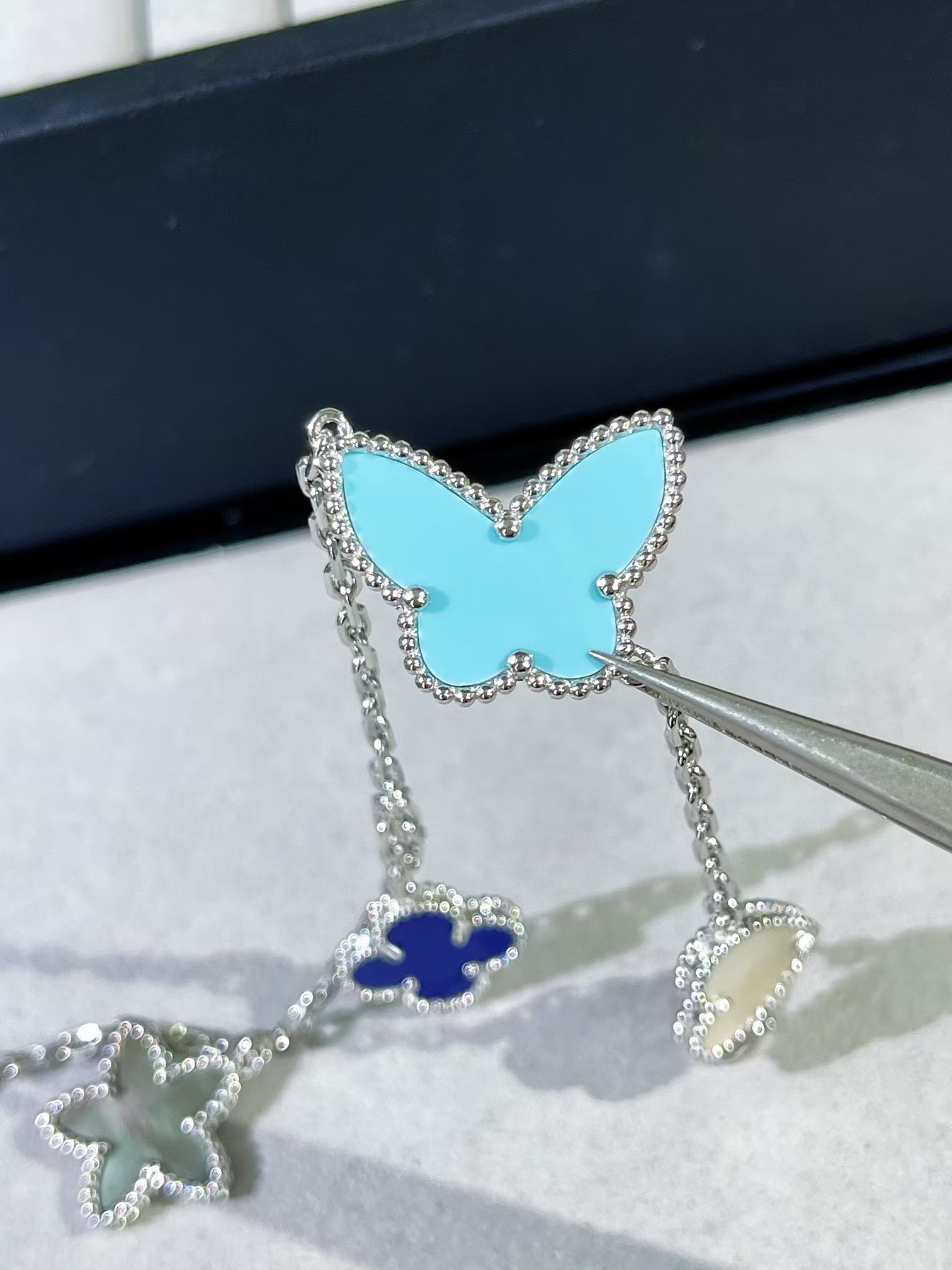 Replica Van Cleef & Arpels Limited Version Lucky Alhambra 4 Motifs Bracelet