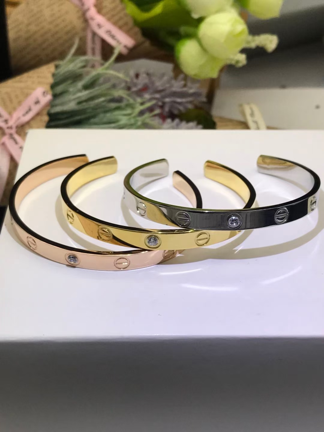 Replica Cartier LOVE Bracelet