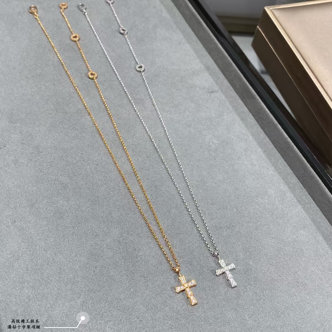 Replica Bvlgari Cross Croce Pendant Necklace