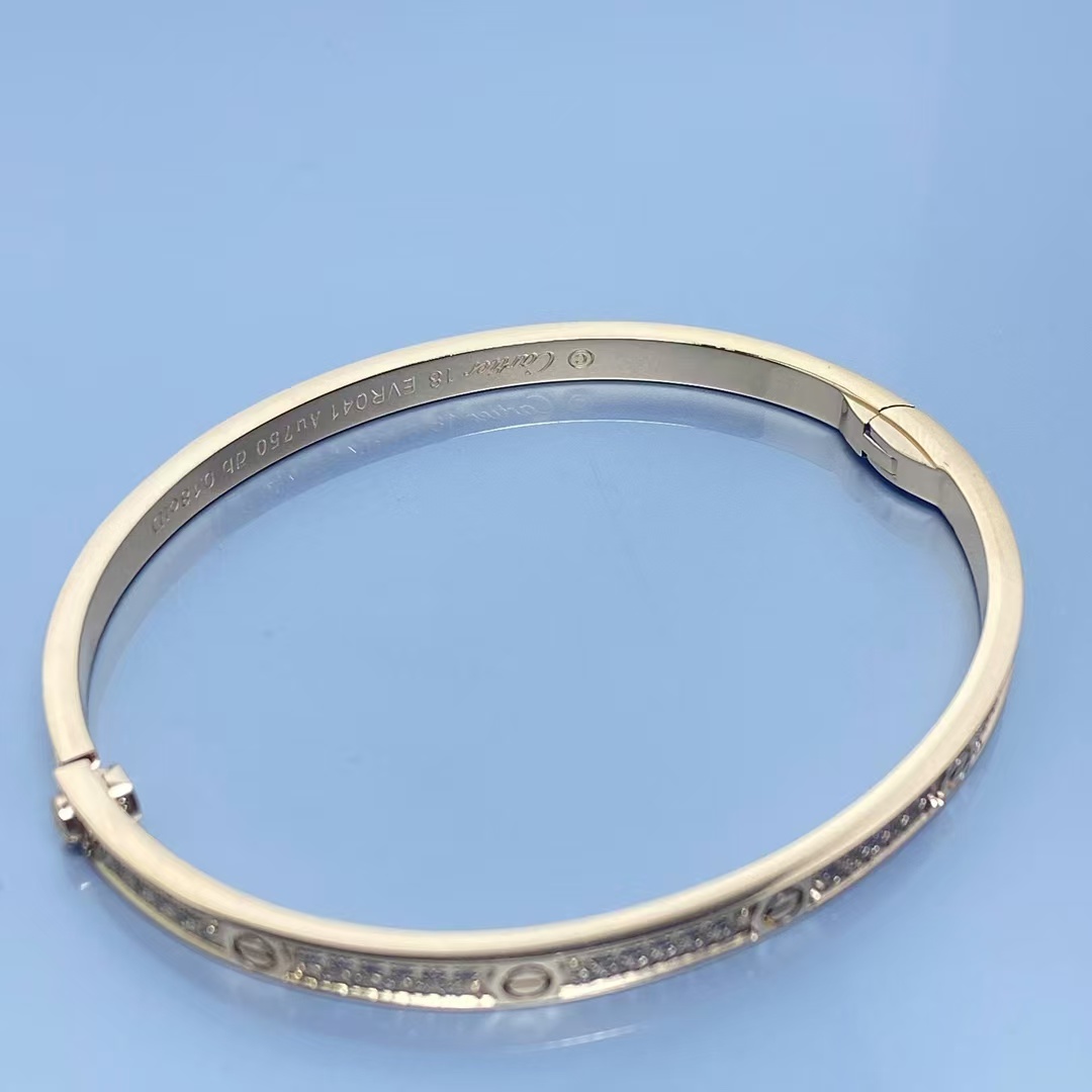 Replica Cartier LOVE Bracelet