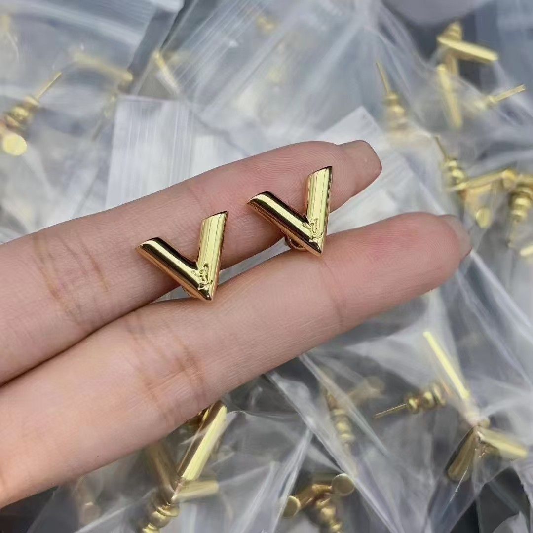 Replica Louis Vuitton V Stud Earrings