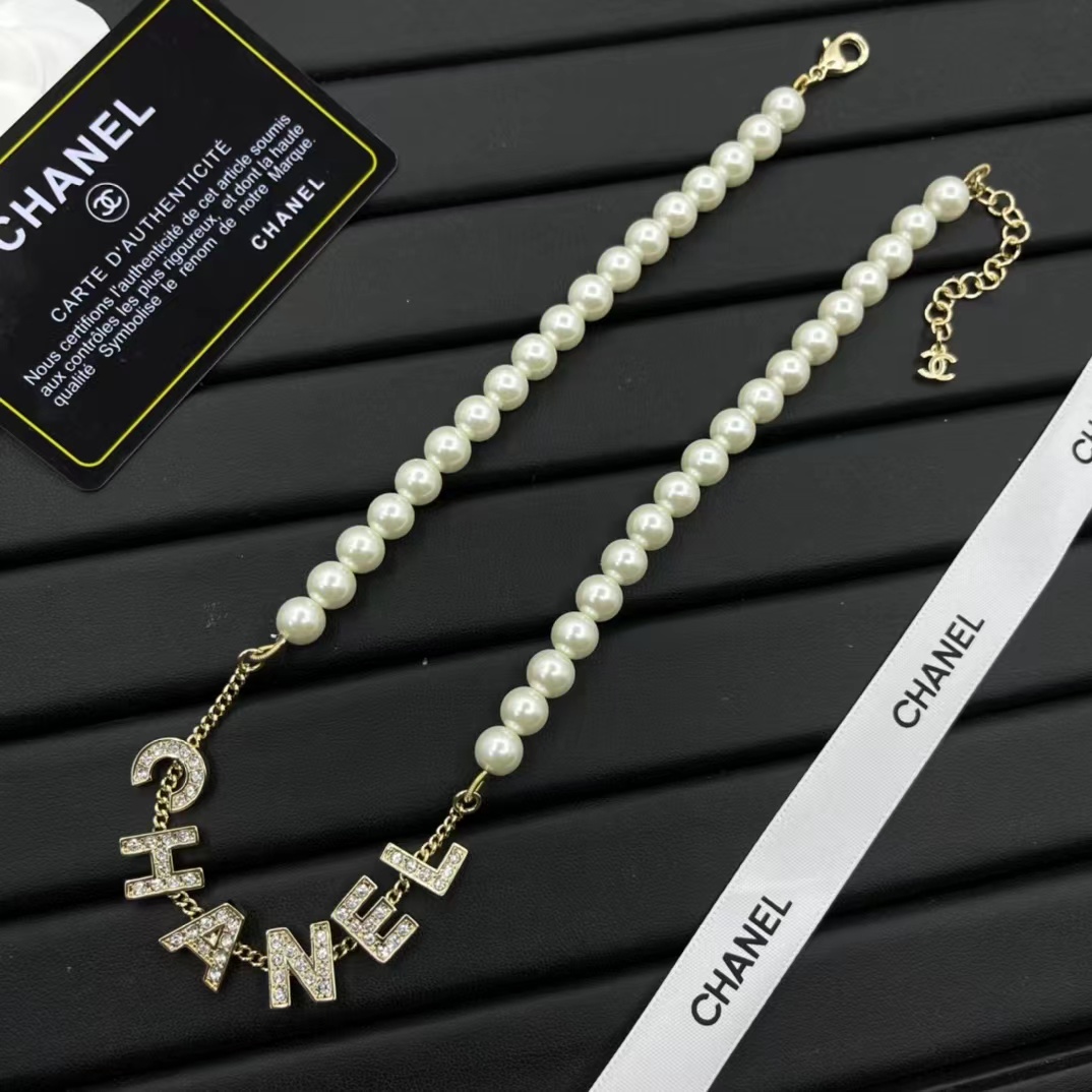 Replica Chanel Letter Pednant Pearl Chain Necklace