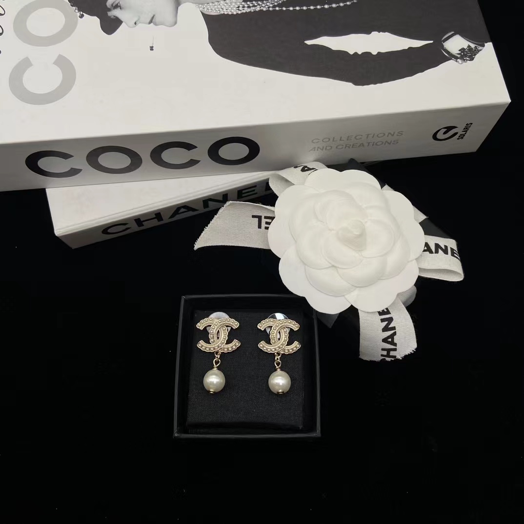 Replica Chanel Pearl Drop Earrings