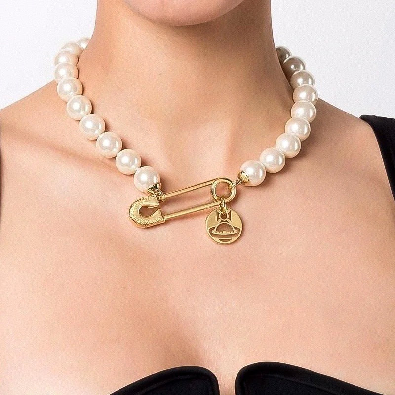 Replica Vivienne Westwood Saturn Tag Paperclip Pendant Pearl Necklace