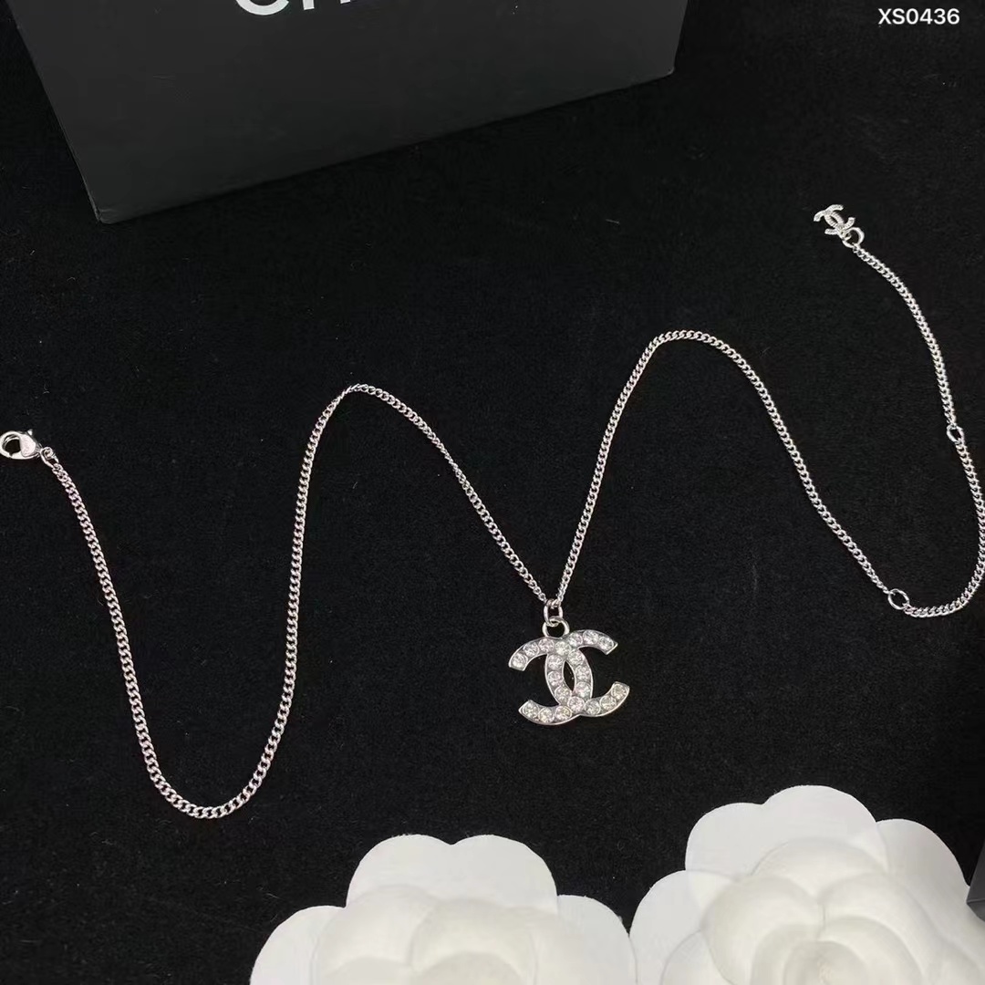 Replica Chanel Classic Silver Double C Pendant Necklace