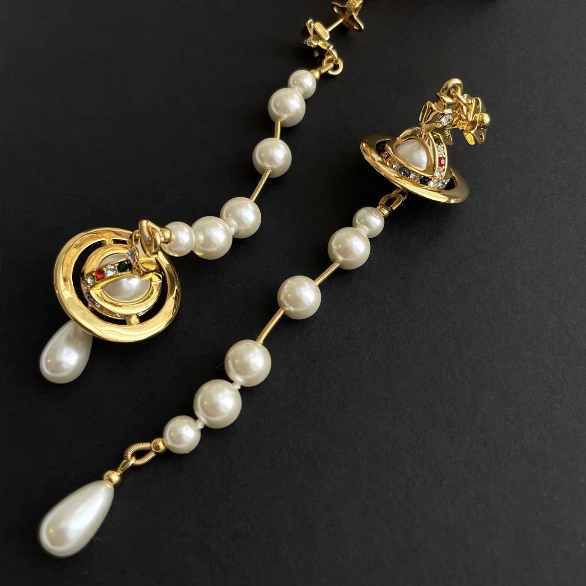 Replica Vivienne Westwood Asymmetric Tassel Pearl Saturn Earrings
