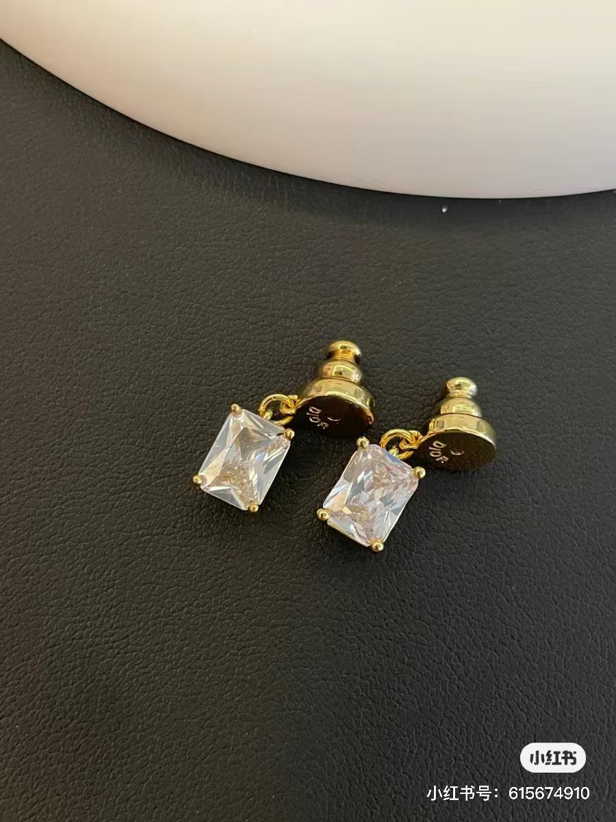 Replica Dior Asymmetric Star Earrings