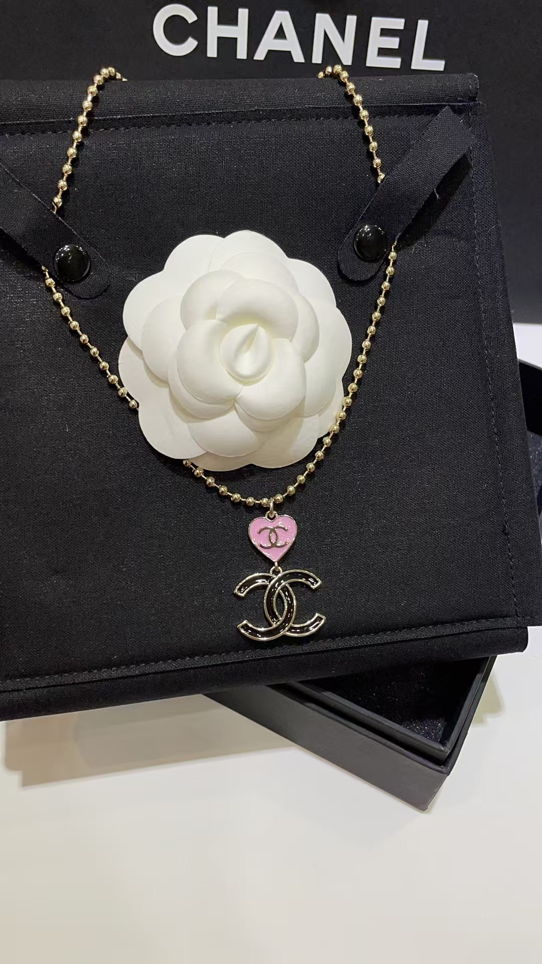 Replica Chanel Diamond Pearl Paved Double C Pendant Pearl Necklace