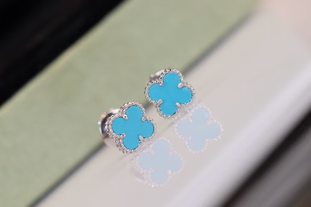 Replica Van Cleef & Arpels Sweet Alhambra Earstuds Earring - Mini