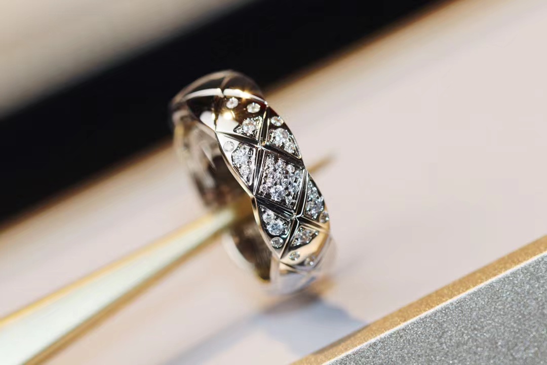 Replica Chanel Rose Silver Crush Ring