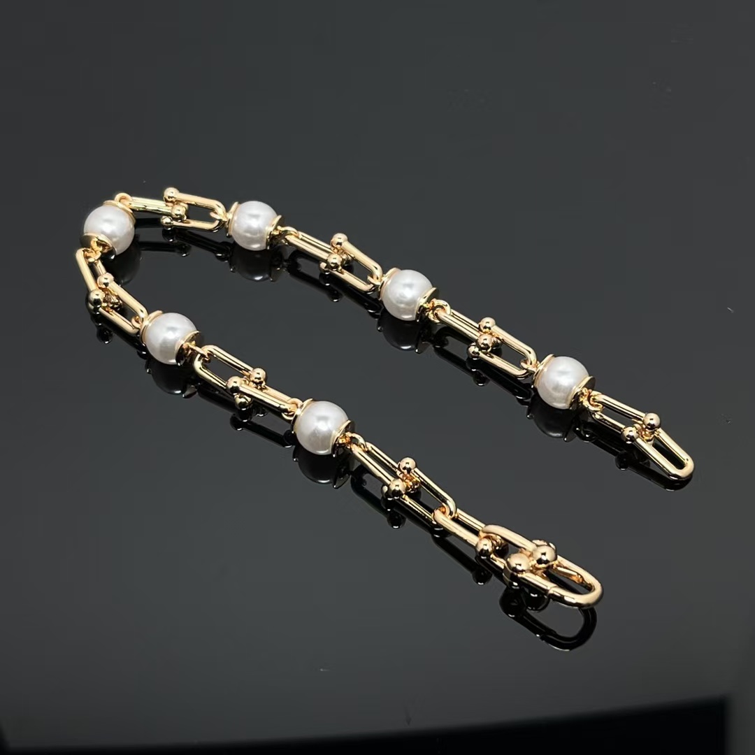 Replica Tiffany HardWear Link Bracelet with Freshwater Pearls