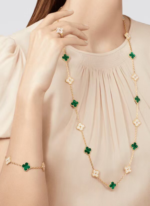 Replica Van Cleef & Arpels Vintage Alhambra Long Necklace, 20 Motifs