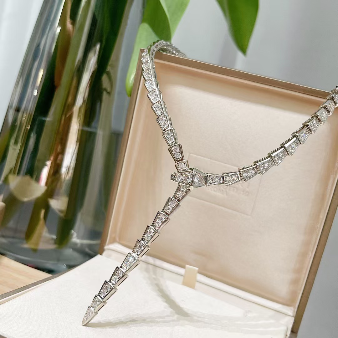 Replica Bvlgari Serpenti Viper Necklace - Full Diamond