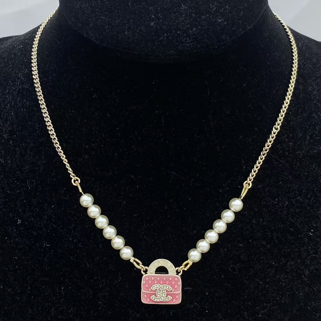 Replica Chanel Bag Pendant Pearl Chain Necklace