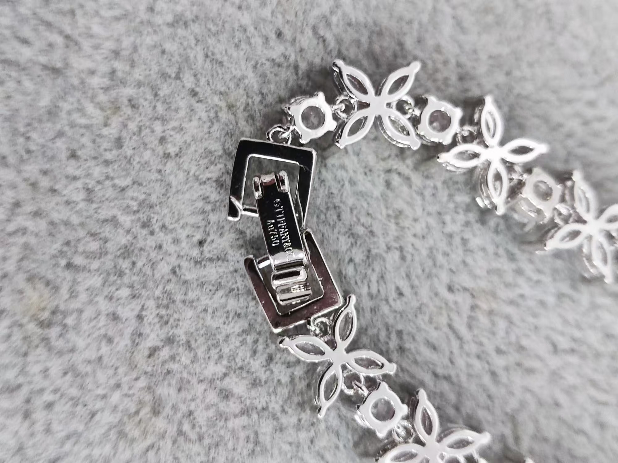 Replica Tiffany Cluster Tennis Bracelet in Platinum with Diamonds