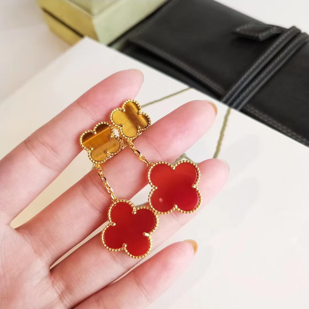 Replica Van Cleef & Arpels Magic Alhambra Earrings 2 Motifs