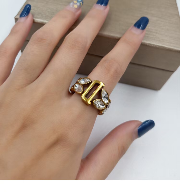 Replica Dior Vintage Rhinestone Ring
