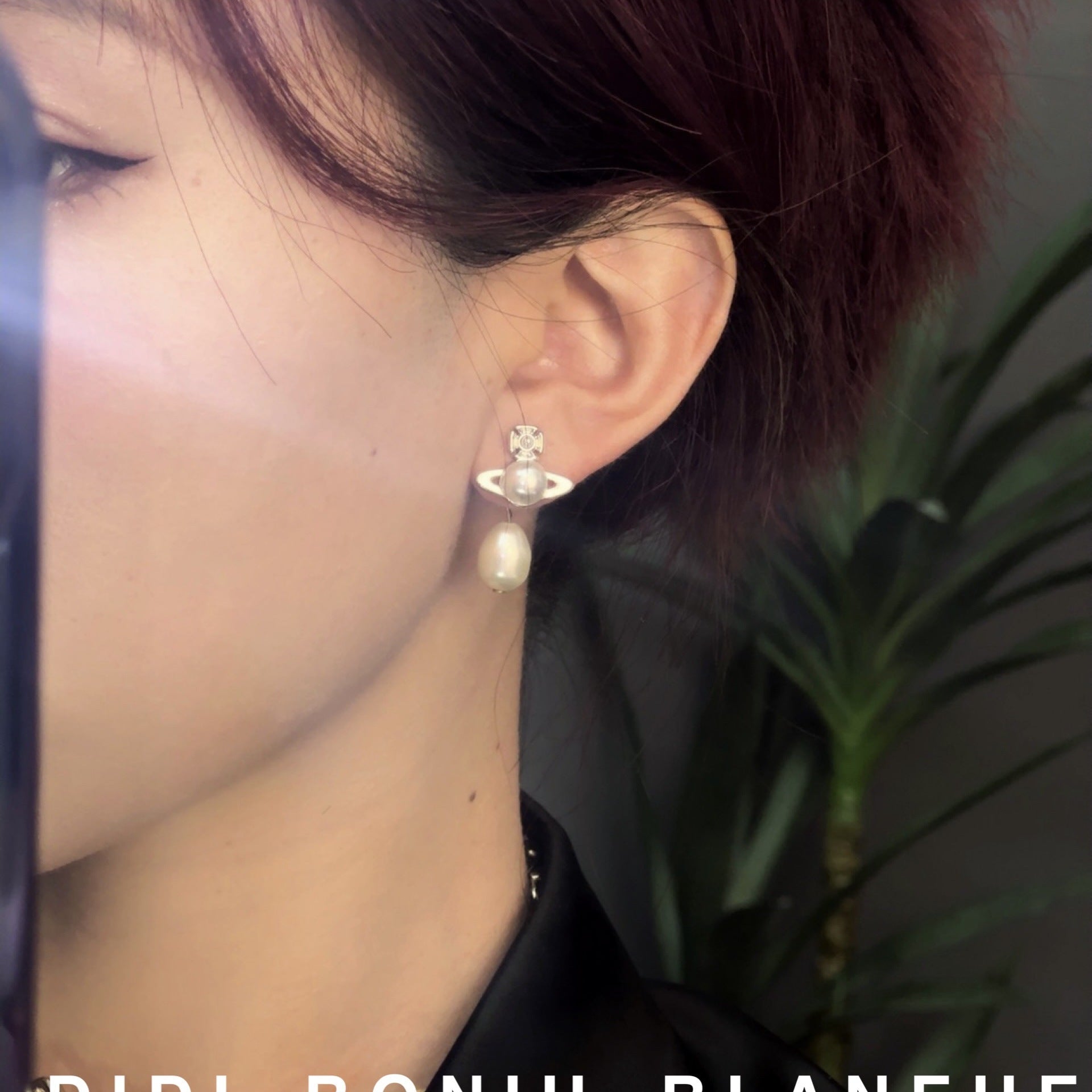 Replica Vivienne Westwood Teardrop Pearl Saturn Earrings